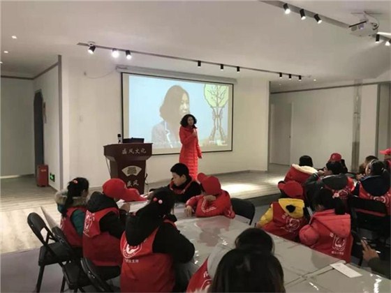 盛風(fēng)蘇扇創(chuàng)始人盛春老師講解相關(guān)蘇扇知識