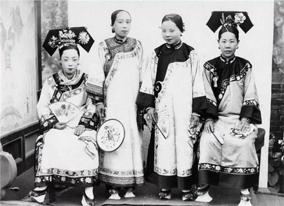 古代執扇畫像