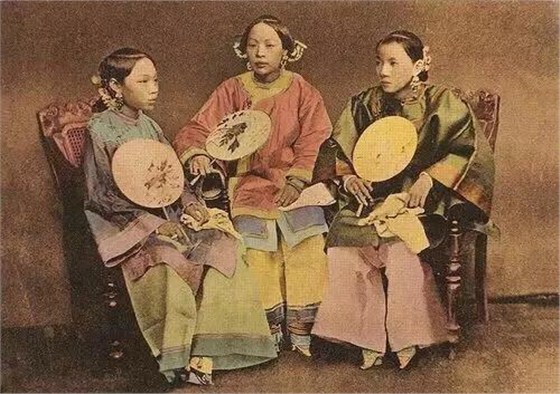 古代執扇畫像