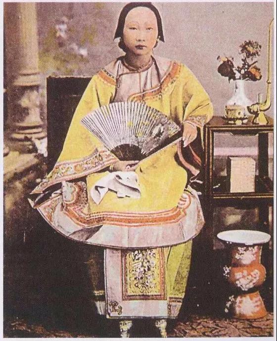 古代執扇畫像