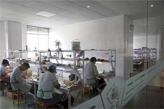 【盛春老師打造的非物質文化遺產蘇扇技藝的傳承基地】