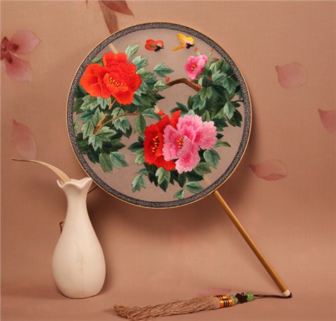 手工刺繡團扇