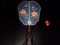 故宮博物館館藏清代宮廷團(tuán)扇復(fù)原品