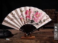 如何品評折扇繪畫作品？