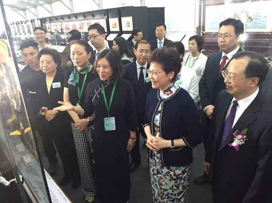 盛風蘇扇受邀出席“江蘇文化香港嘉年華”活動