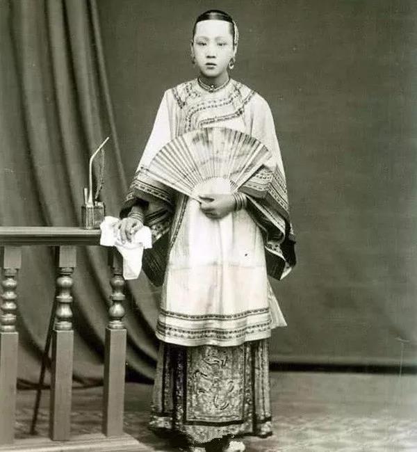 古代執扇畫像