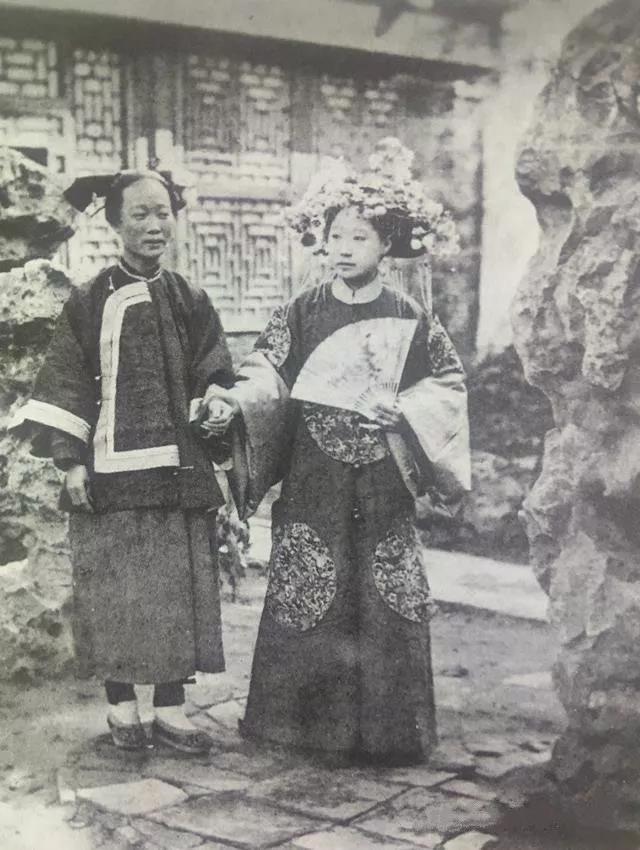 古代執扇畫像