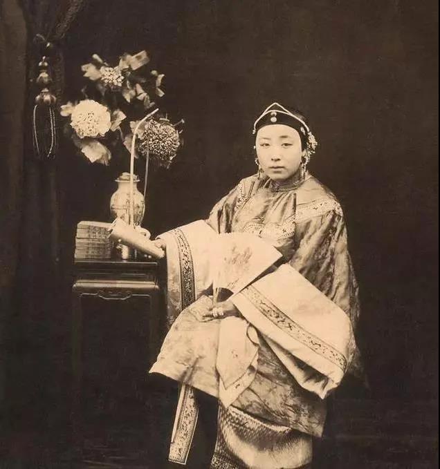 古代執扇畫像