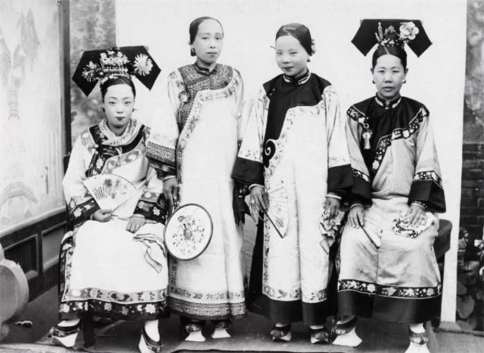 古代執扇畫像