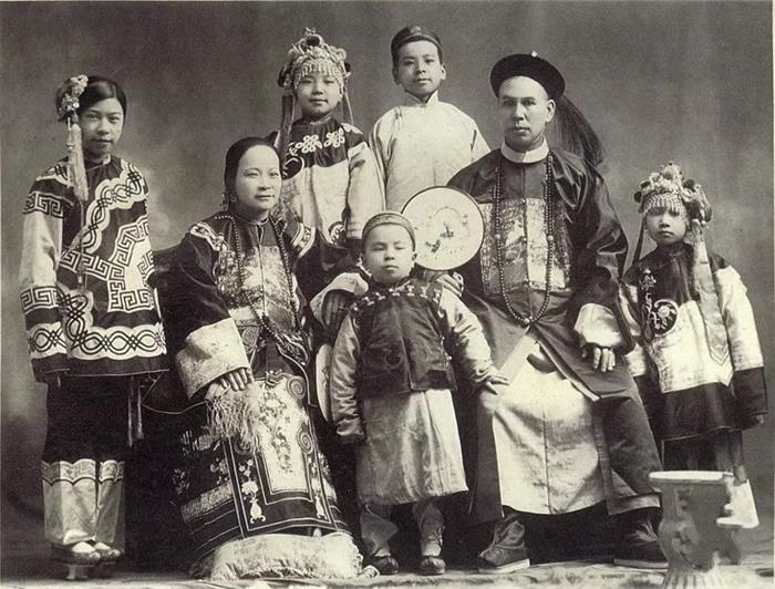 古代執扇畫像