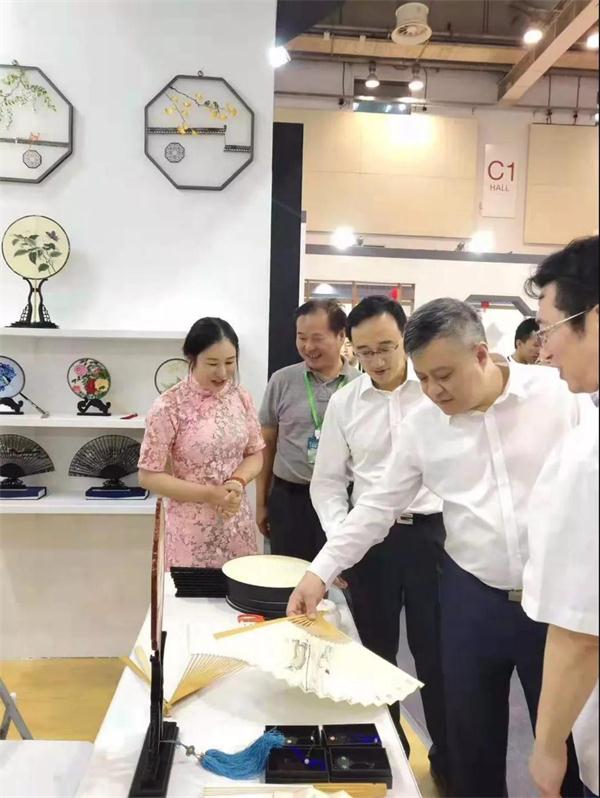 江蘇省副省長王江，蘇州市副市長王飏等領導蒞臨