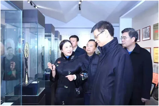 省委常委、市委書記許昆林調(diào)研蘇州盛風(fēng)文化創(chuàng)意發(fā)展有限公司