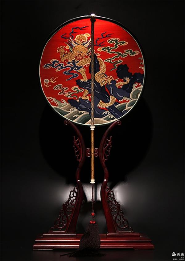 清宮團(tuán)扇，原件藏故宮博物院，盛風(fēng)團(tuán)扇復(fù)制